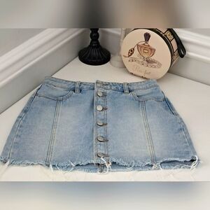 Pacsun Light Wash Button Down Frey Hem Jean Skirt Sz 25 Excellent Pre-Owned